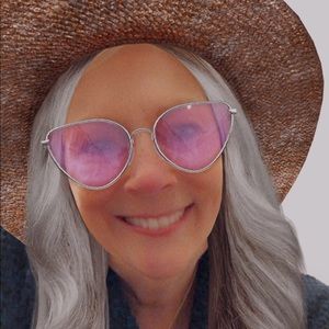 Meet your Posher, Lynn